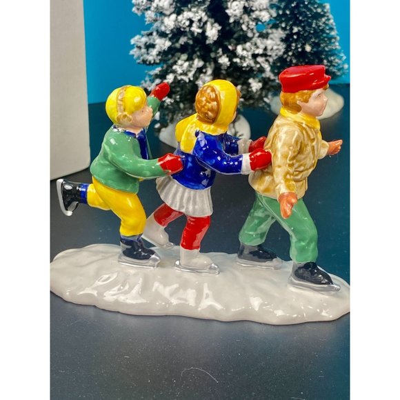 Department 56, Crack The Whip Skaters, set of 3 figures #5171-3, w box, RETIRED - Picture 8 of 10